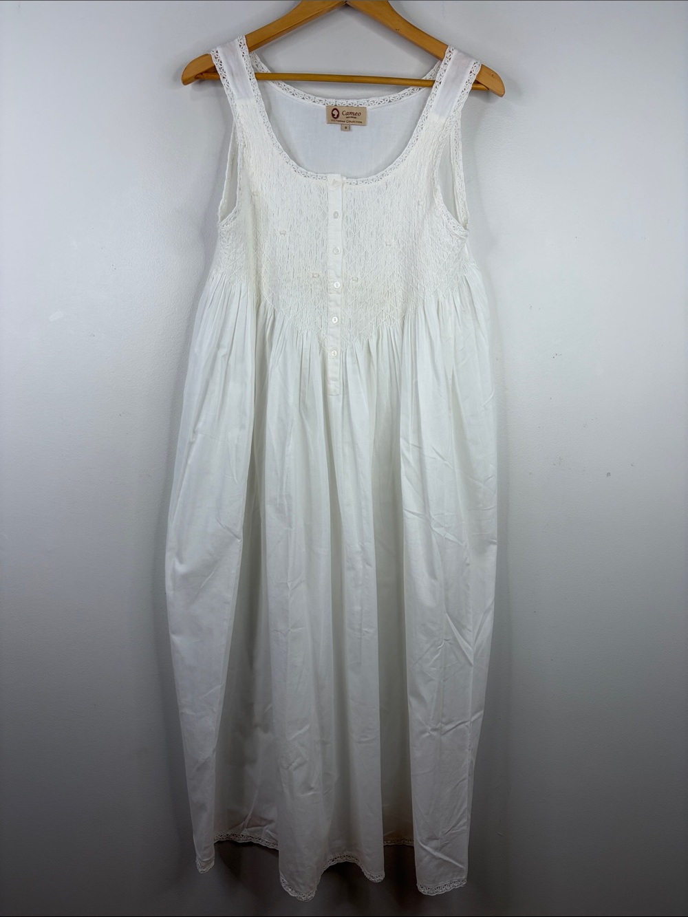 White Cotton Nightgown Womens Medium Sleeveless Maxi Smocked Victorian Heritage